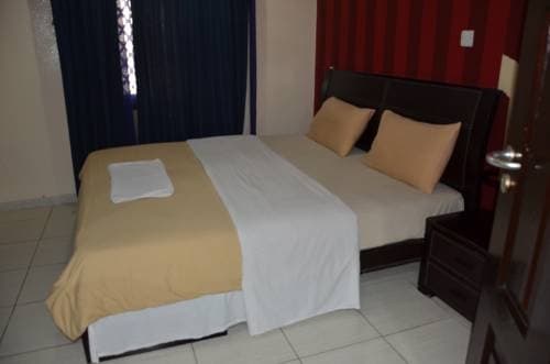 Golden Star Hotel - photo 2