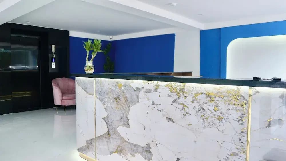 Blue Waves Hotel - photo 2