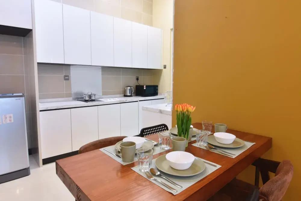 Cozy 1BR Suite at Tritower Steps to JB CIQ - photo 13
