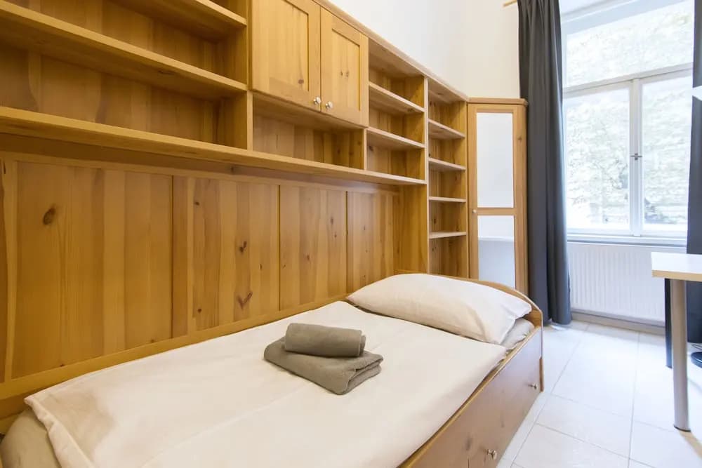 Central 3 Bedroom Home near National Museum - photo 3