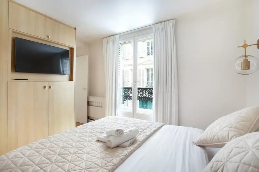 Luxurious and new Apartment in the Center of Paris - photo 1