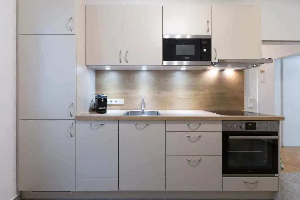 Apartment Rudolfsplatz Check in 15h to 22h Only - photo 16