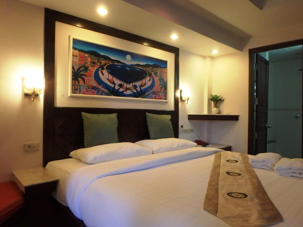 Paradise Inn - photo 2