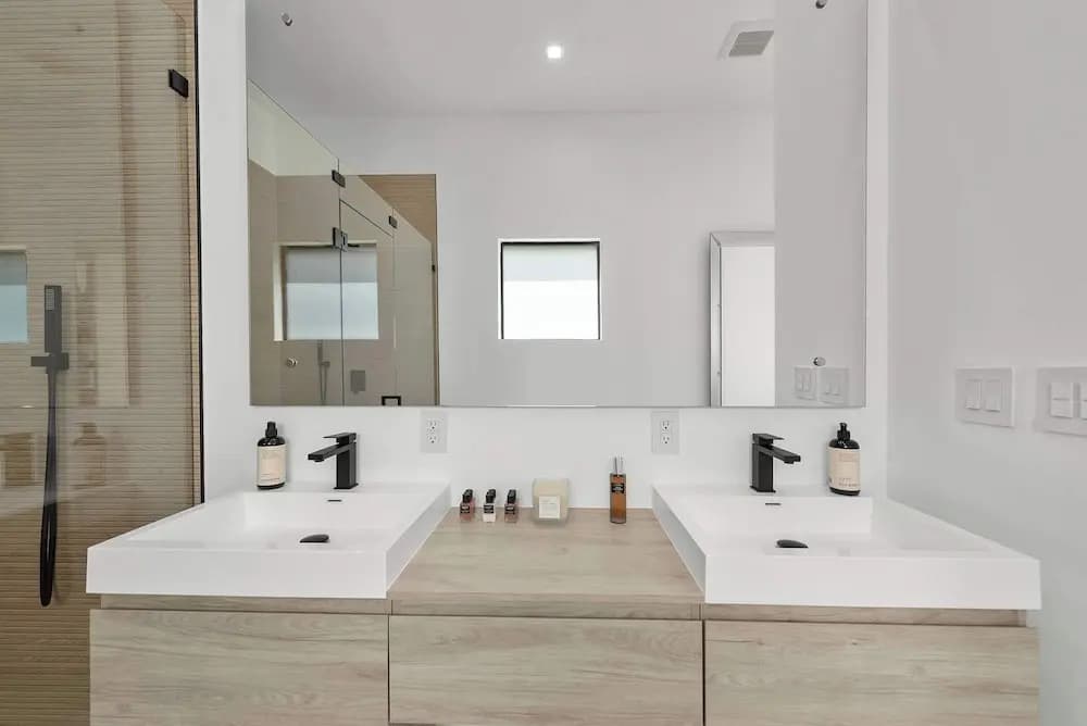 Villa Grace by Rove Travel Home W/pool & Jacuzzi - photo 10