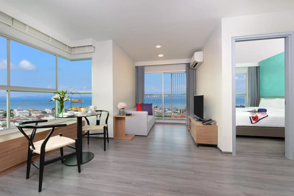 Centre Point Prime Hotel Pattaya - photo 5