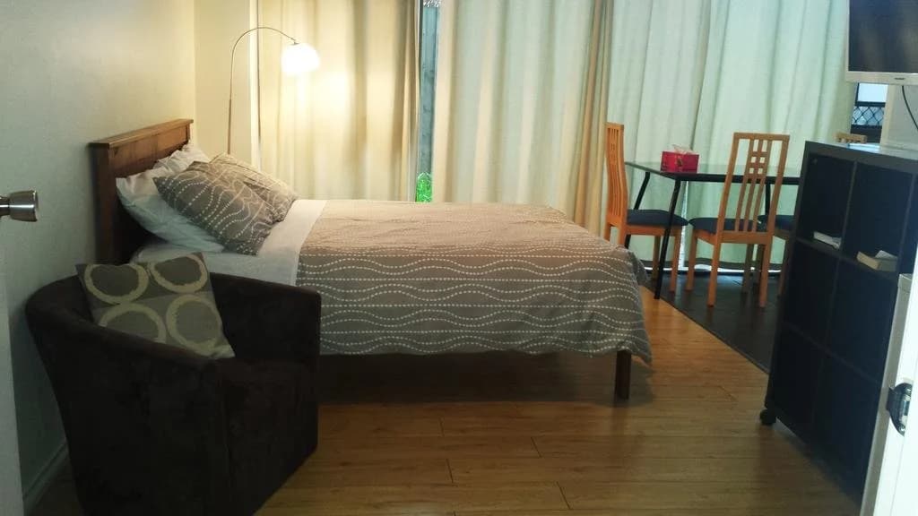 Westside Serviced Apartments - photo 3
