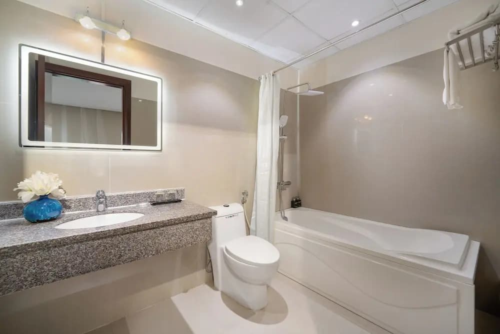 Sea Front Apartment & Spa Da Nang - photo 42