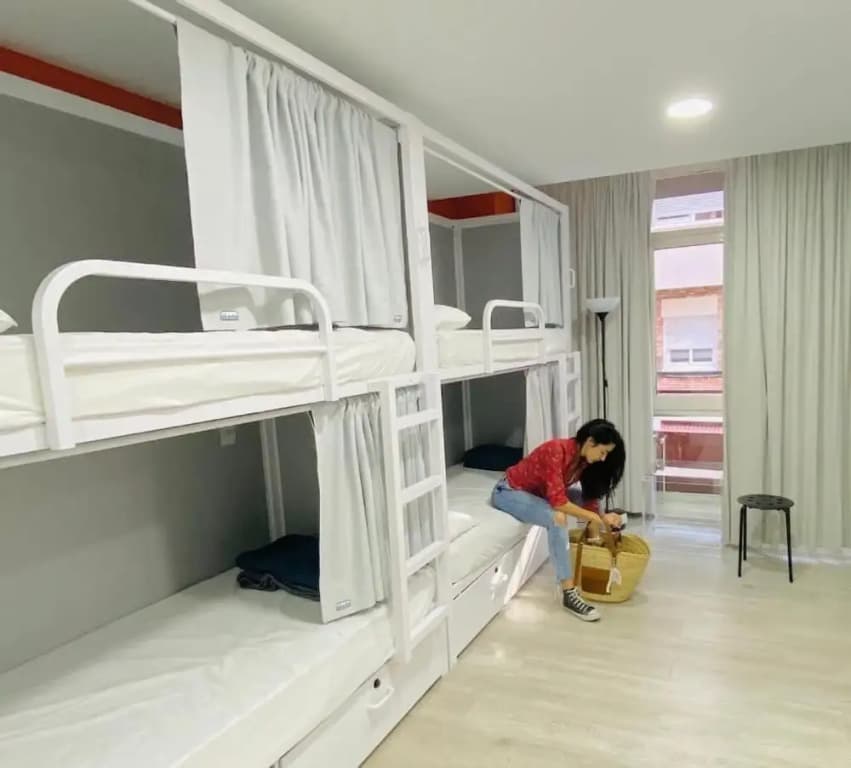 Alberguinn Youth Hostel - photo 20