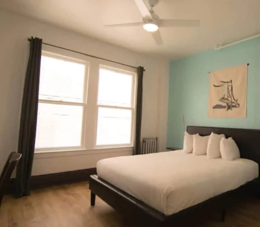 The Bartlett Hotel and Guesthouse - photo 2