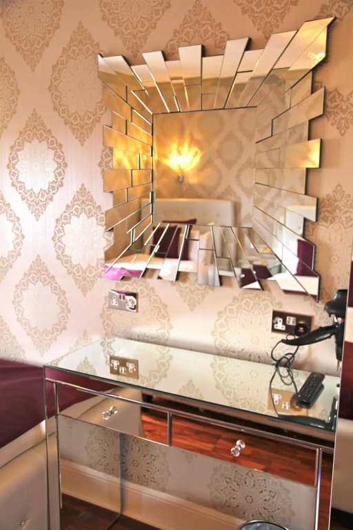 Crompton Guest House - photo 24