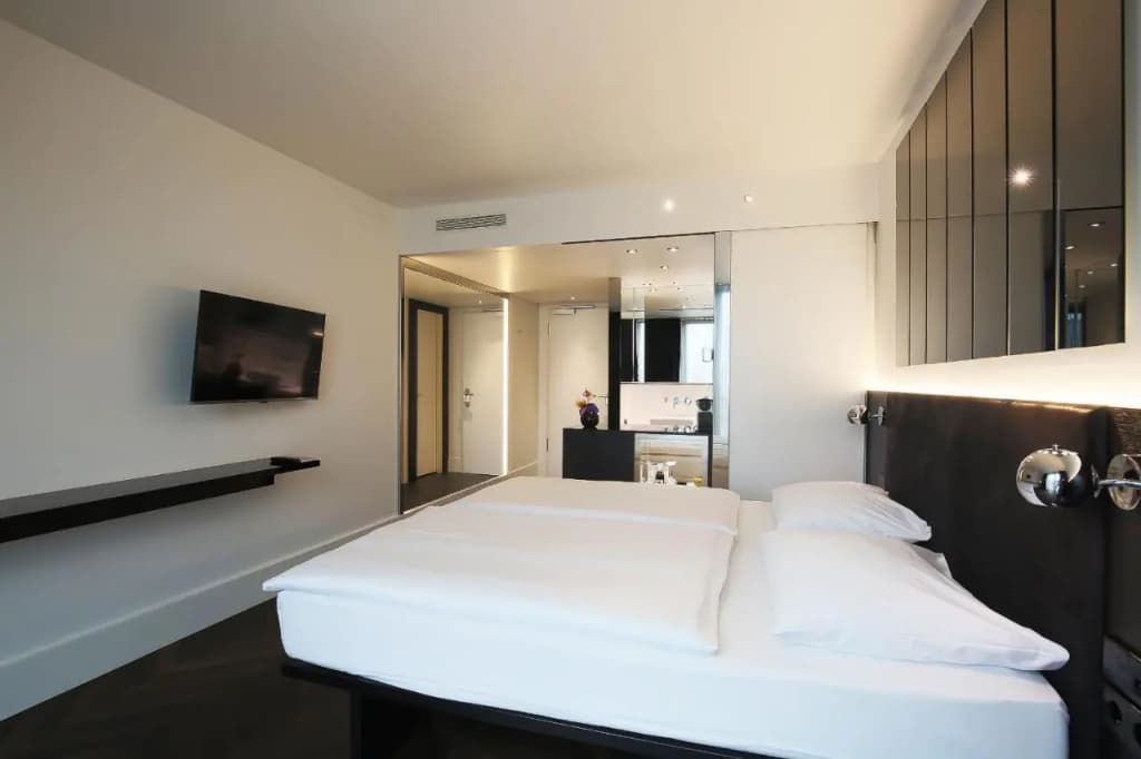 Hotel AMANO Grand Central - photo 39