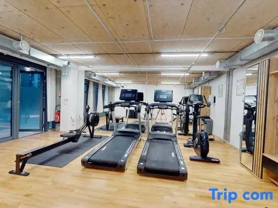 Room 1208 in a premium residence- Sport/laundry - photo 4