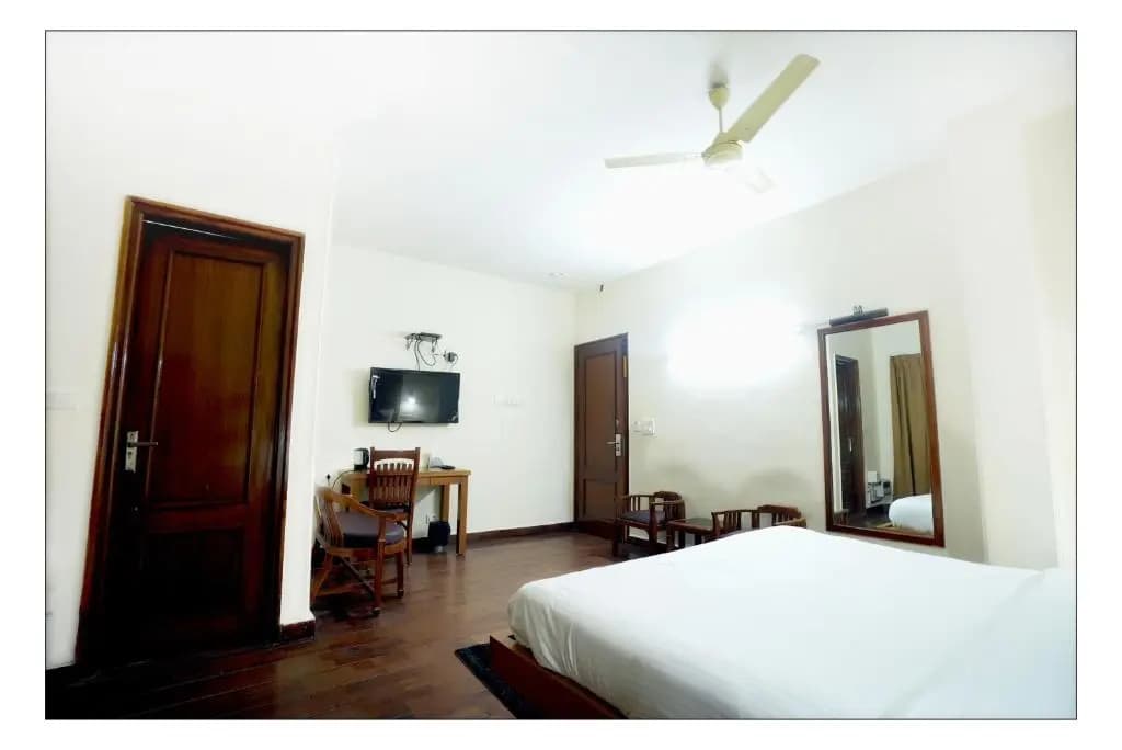 Hotel Oscar - photo 3