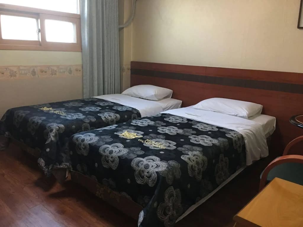 Gogoong Hotel - photo 5
