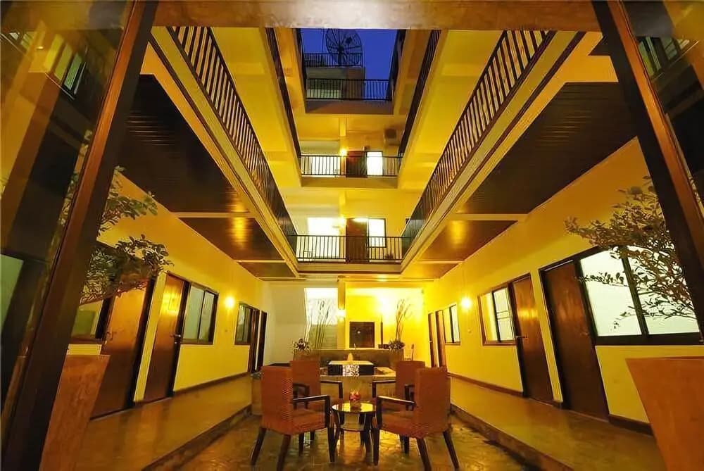 9 Resident - photo 27