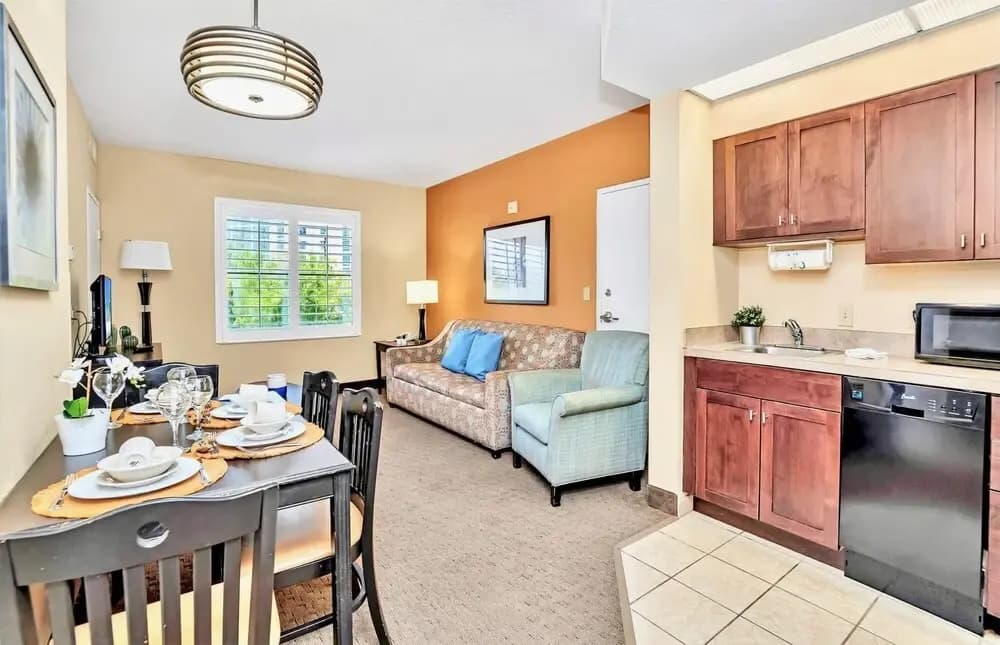 1BR King Suite-with Shared Pool hot tub - photo 17