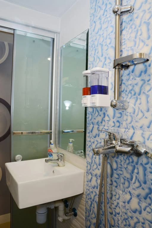 Sunrise International - Boutique Hostel - photo 21