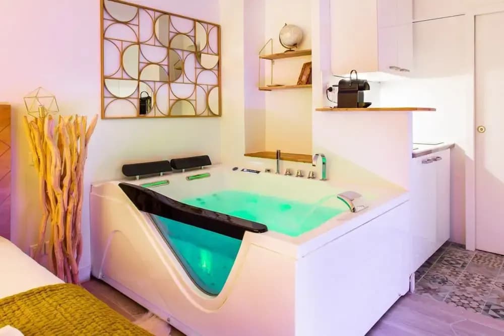 Love Room - 2P With Jacuzzi - photo 9