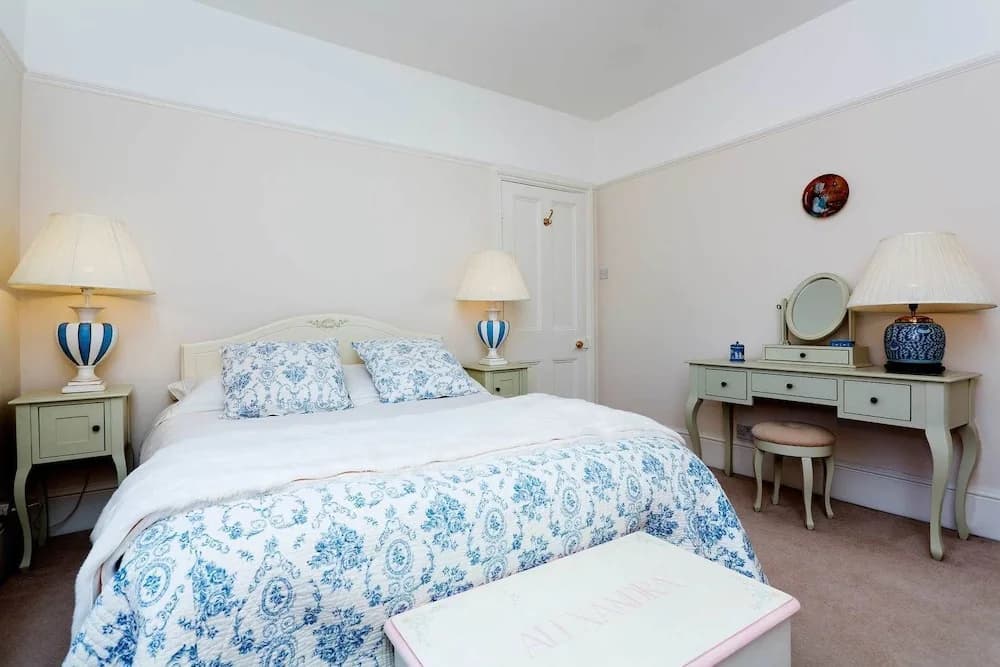 Veeve - Elgin Crescent - photo 7