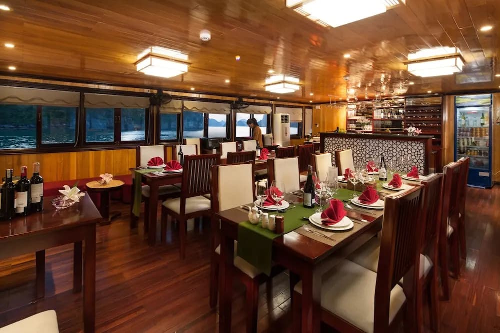 Garden Bay Luxury Cruise - photo 23
