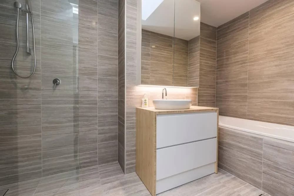 Executive 2 Storey Apartment with Pool - photo 14