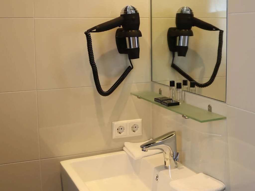 Royal Amsterdam Hotel - photo 7