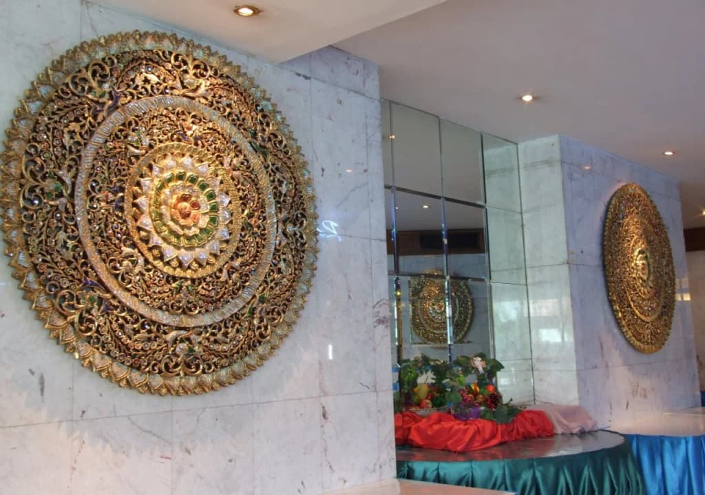 Ratchada City Hotel - photo 12