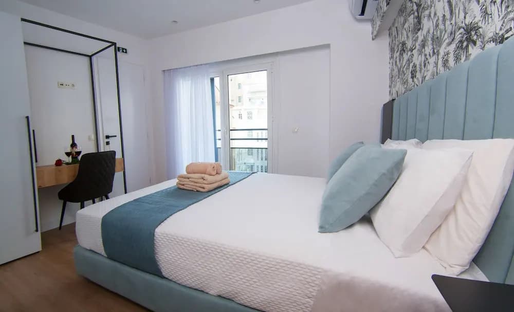 Phaedrus Living Luxury Kriel Suites 202 - photo 4