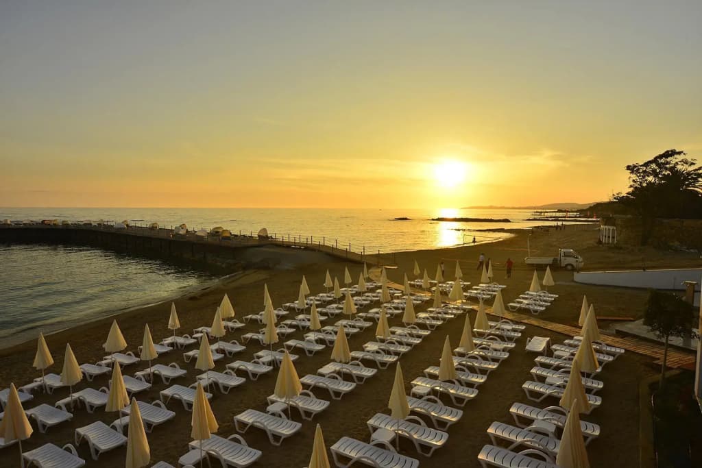 Azura Deluxe Resort & Spa - photo 34