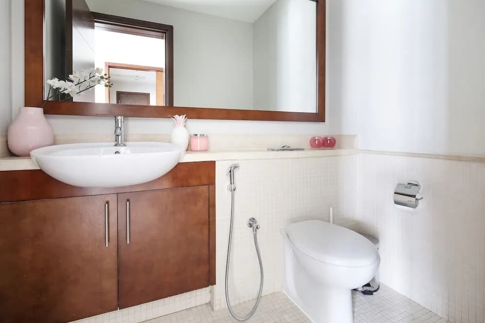 Light + Beautiful 1BR in Amazing Downtown Dubai! - photo 10