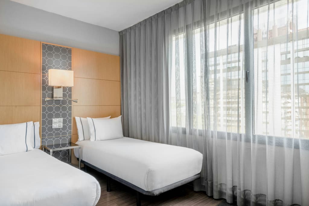 AC Hotel Victoria Suites by Marriott - photo 4