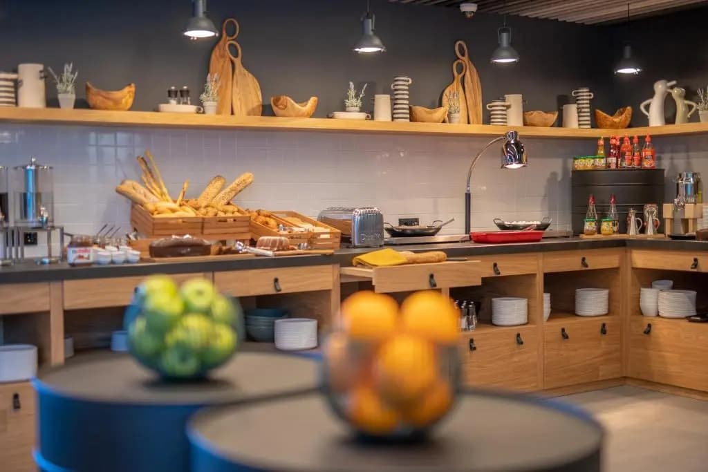Radius Hotel Tbilisi - photo 8