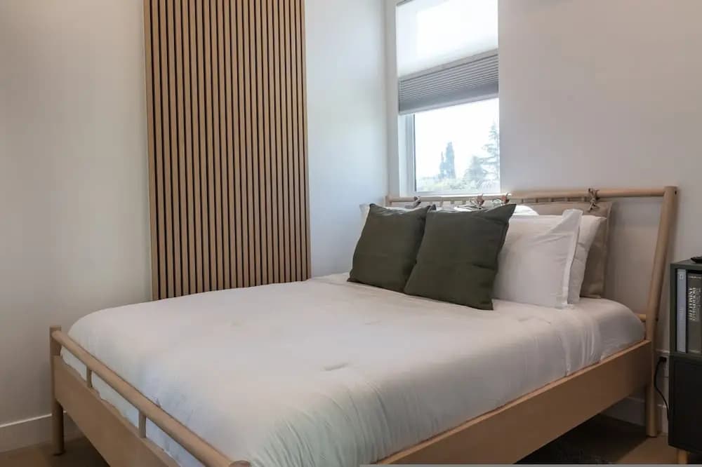 Built 2024 Scandinavian-style Studio With Deck p82 - photo 1