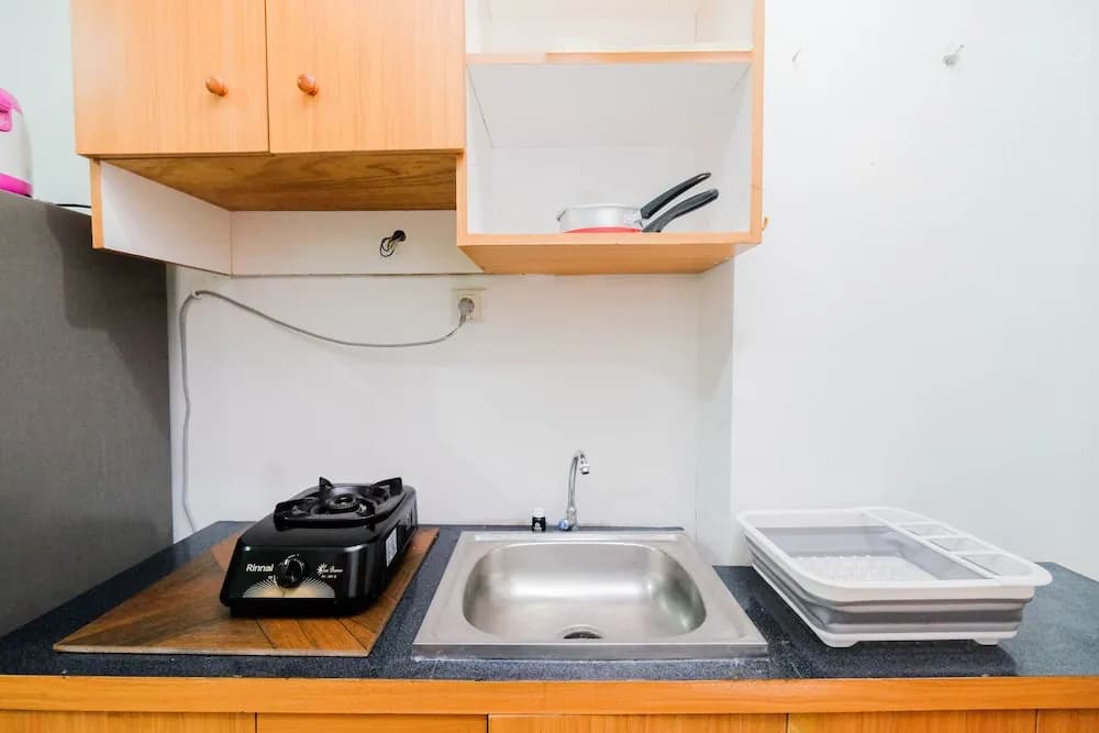 Comfortable And Homey Studio At Titanium Square Apartment - photo 16
