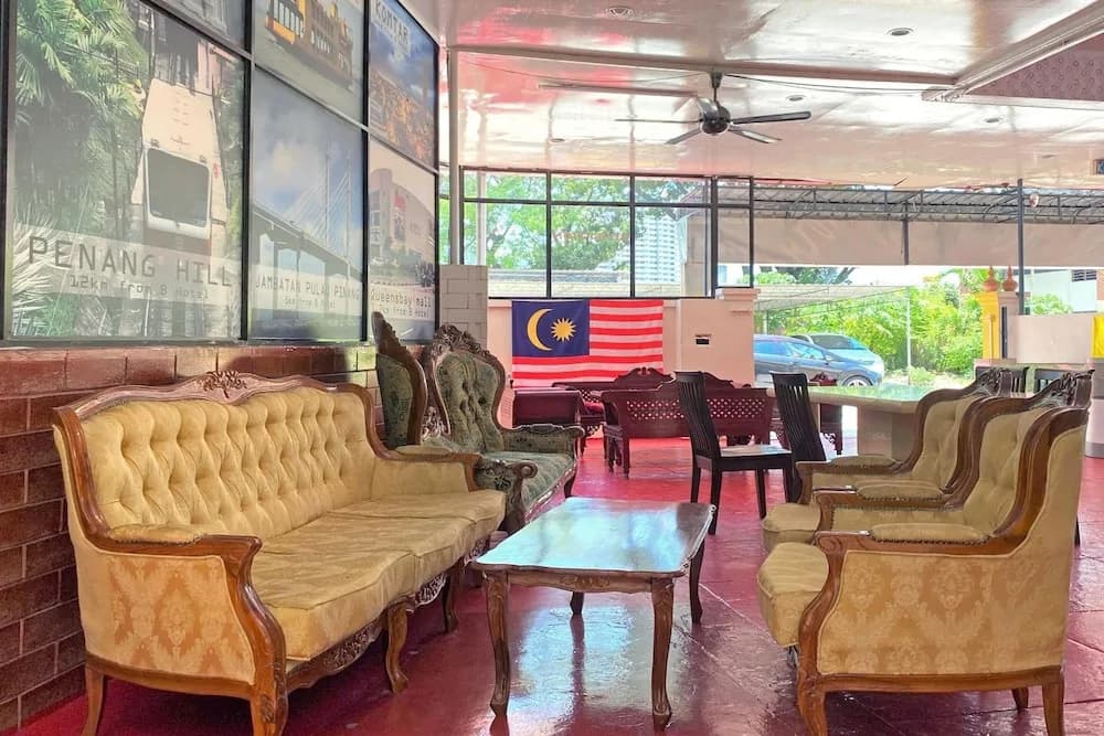 B Hotel - photo 18
