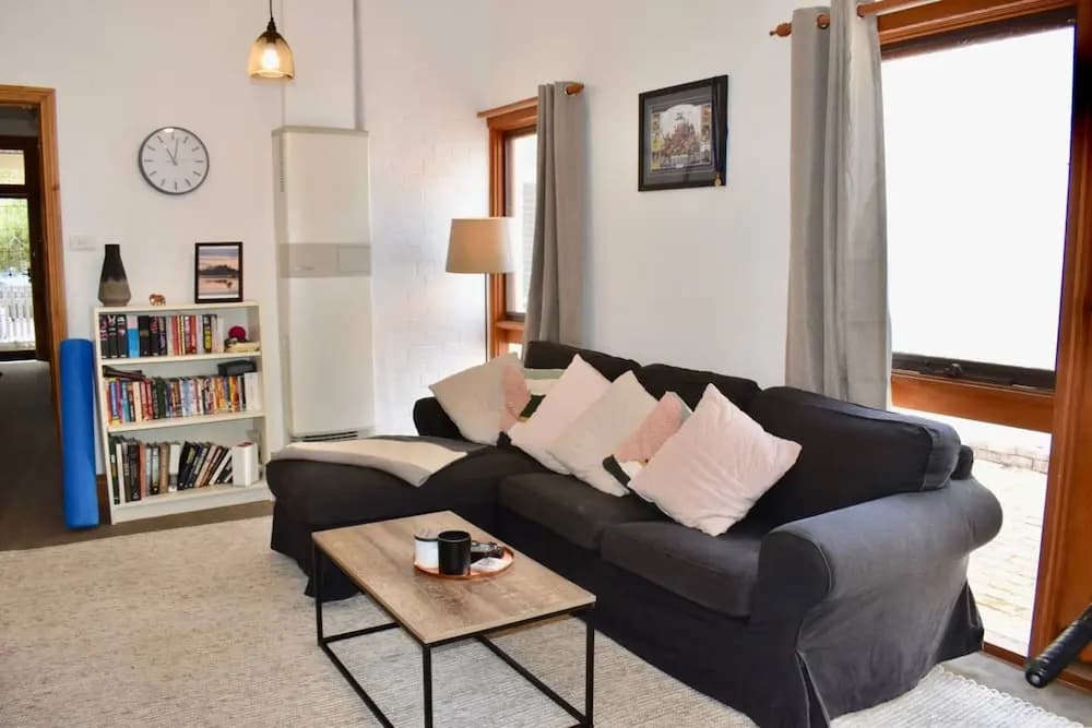 Charming Terrace House on Tree Lined Street - photo 2