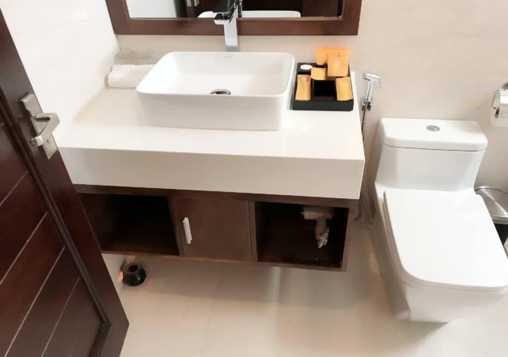 Yarra Ocean Suites Danang - photo 8
