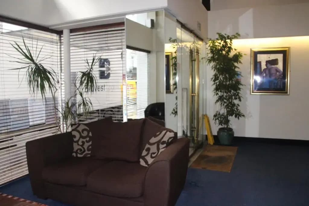 The Pilgrm Hotel - photo 9