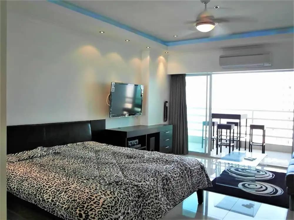 Fantastic sea View Beach Condo - photo 6