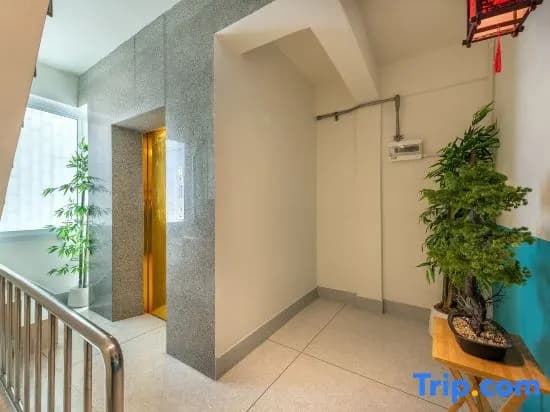 Shin Hotel Chinatown - photo 3