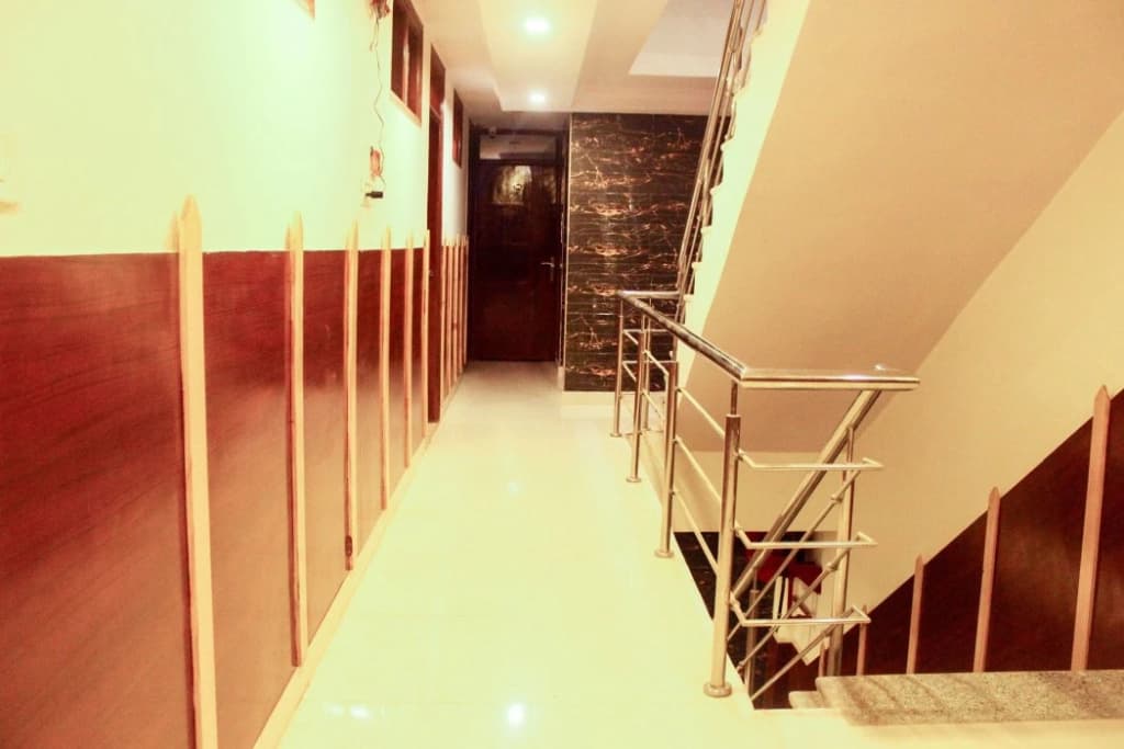 Hotel Prem Deluxe Guest House - photo 12