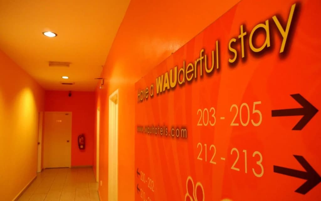 Wau Hotel & Café - photo 6