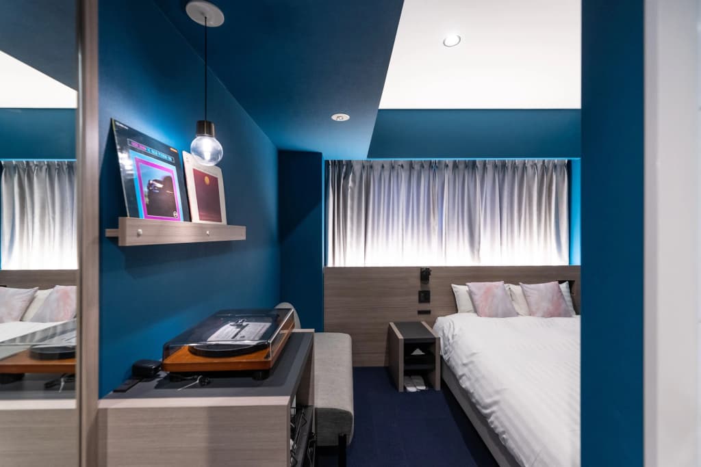 Hotel She, Osaka - photo 2