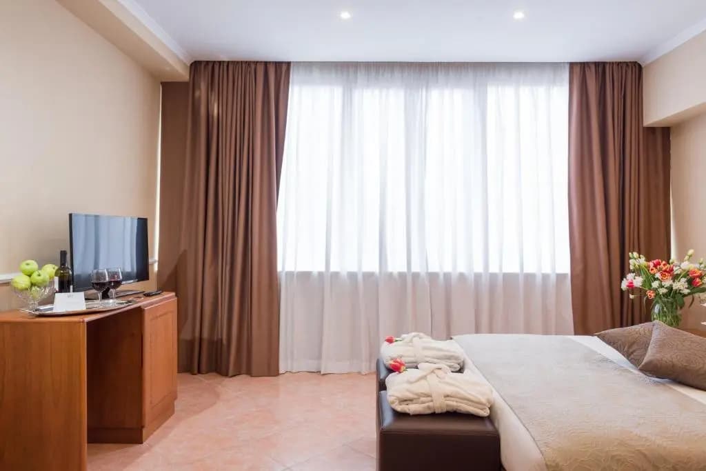 Raeli Hotel Lux - photo 14