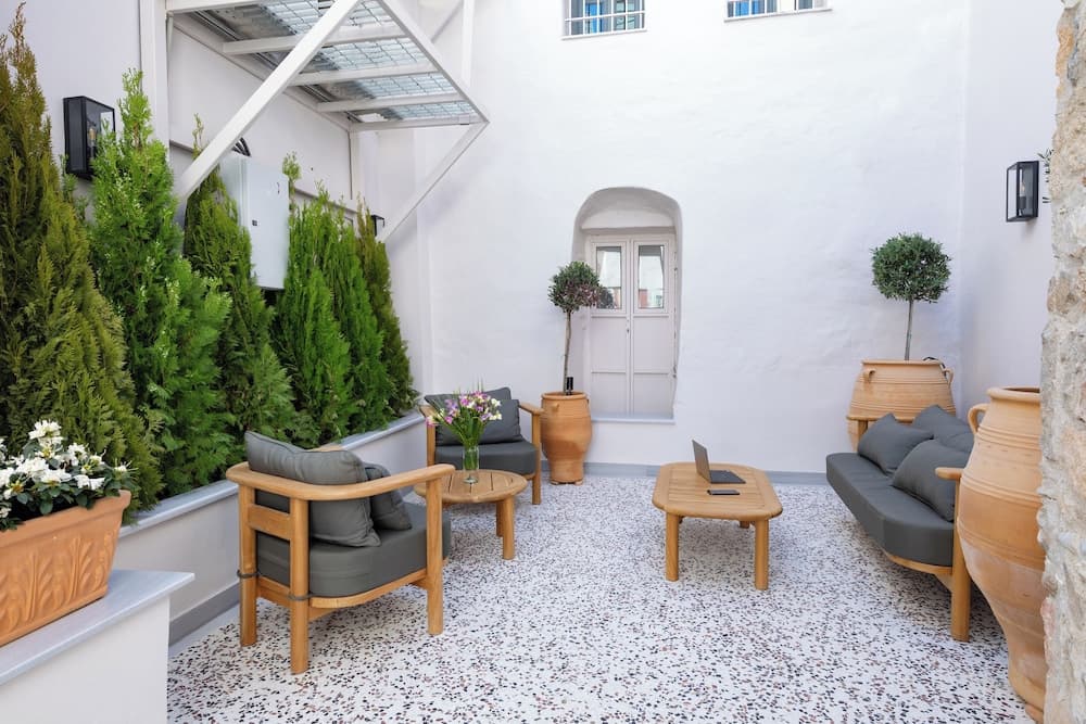 Agora Suites - photo 15