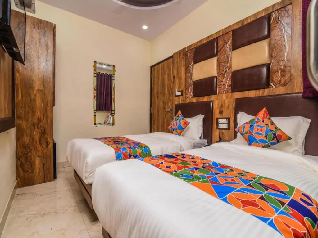 Hotel Dollar Inn - photo 25