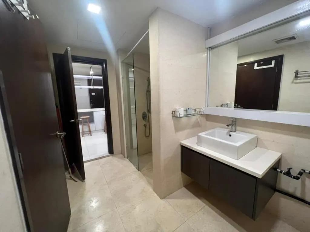 Suites & Residences @ Regalia by PLC - photo 8