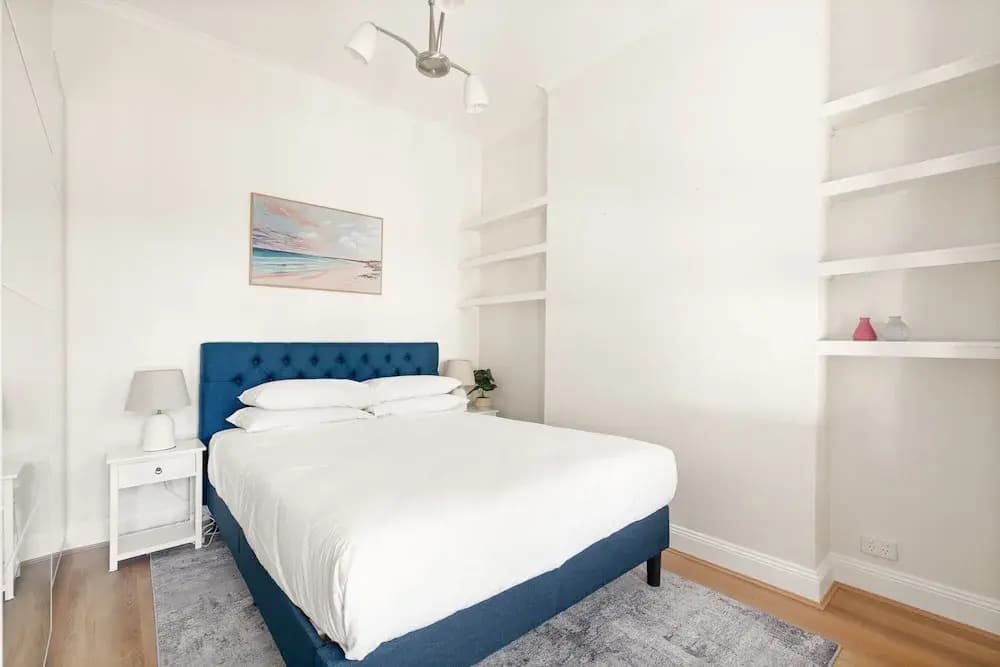 Stylish 2-bed House in Leichhardt - photo 11