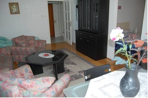 Di Caprio Apartment - photo 8