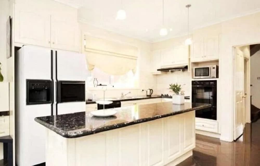 Abbotsford Private Rooms & Pods @ 15 Charles Homestay - photo 25